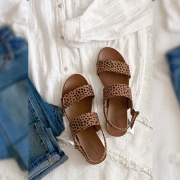 Universal Thread Natalie Easy Closure Leopard Print Strap Sandals Brown 10 - Picture 2 of 7